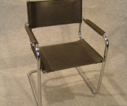 Freischwinger-Stuhl